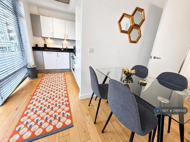 Parkgate, London, N1 2 bed flat to rent £3,055 pcm £705 pw