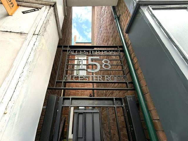 Parkgate, Moseley, Birmingham B13, 2 bed flat to rent, £1,250 pcm | PrimeLocation