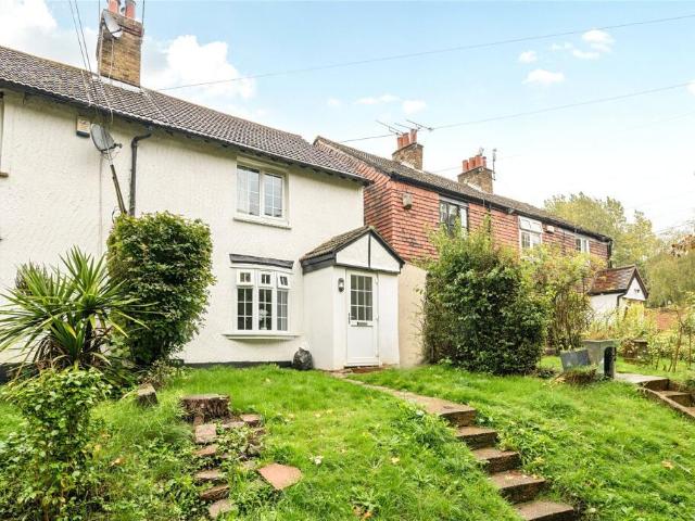 Parkgate Cottages, Orpington, BR6 2 bed cottage to rent £2,300 pcm £531 pw