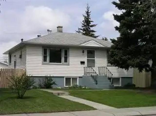 Parkdale 2 Bedroom House — 2 Bedrooms House