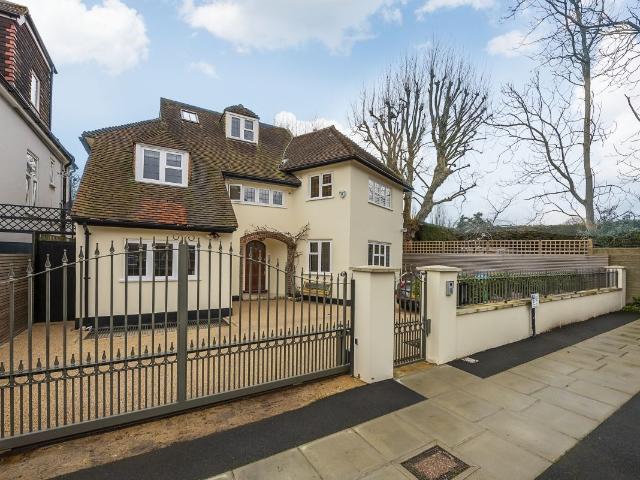 Parke Road, London SW13, 6 bed detached house to rent, £24,917 pcm | PrimeLocation