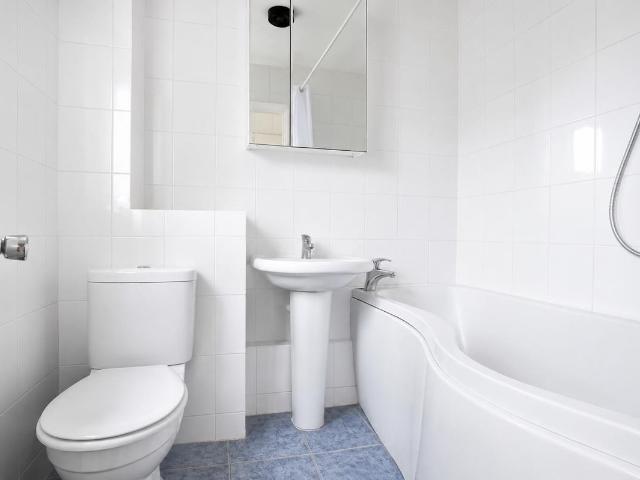Parker Avenue, Tilbury RM18, 1 bed maisonette to rent, £1,100 pcm | PrimeLocation