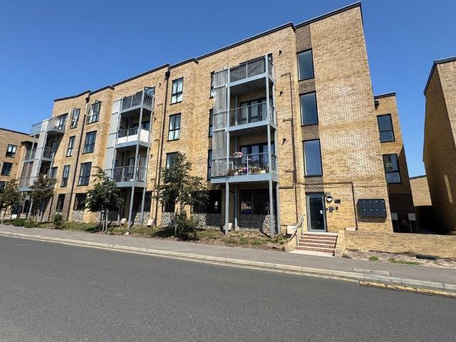 Parker Drive, Newhaven BN9, 1 bed flat to rent, £800 pcm | PrimeLocation
