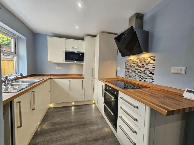 Parker Street, Chorley PR7, 2 bed terraced house to rent, £795 pcm | PrimeLocation