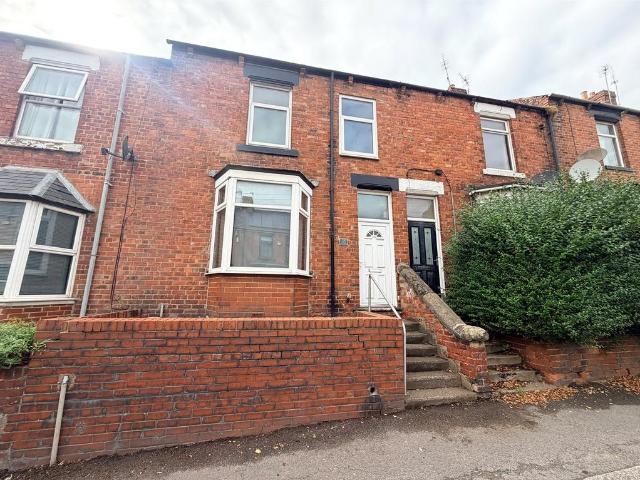 Parker Terrace, Ferryhill, Durham, DL17 3 bed terraced house to rent £600 pcm £138 pw