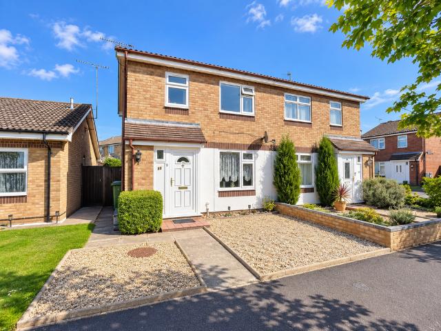 Parkeston Road, Felixstowe 3 bed semi detached house to rent £1,250 pcm £288 pw