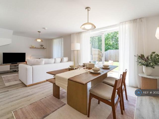 Parkes Avenue, Birmingham, B12 4 bed end of terrace house to rent £2,500 pcm £577 pw