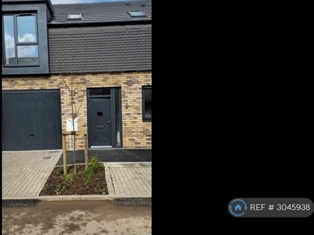 Parkes Avenue, Birmingham, B12 4 bed terraced house to rent £2,300 pcm £531 pw