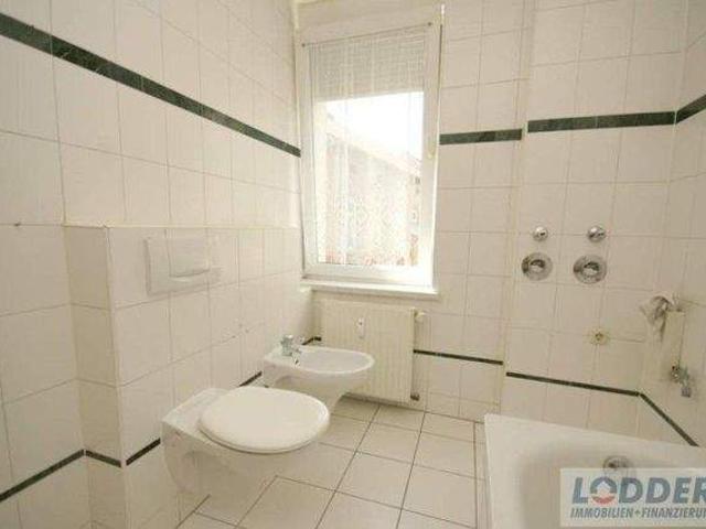 Parkett, Wanne, Dusche und Bidet Tolle Wohnung im Bahnhofsviertel