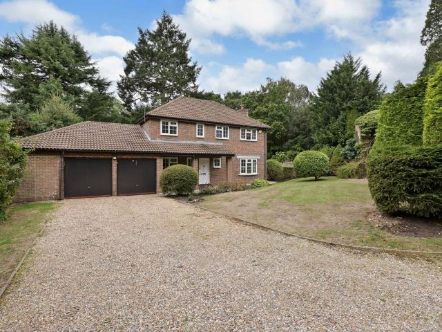 Parkfield, Chorleywood, Rickmansworth, Hertfordshire WD3, 4 bed detached house to rent, £3,750 pcm | PrimeLocation