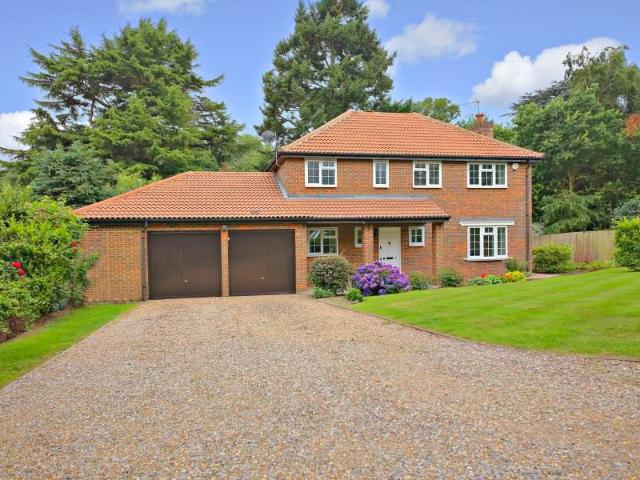 Parkfield, Chorleywood WD3, 4 bed detached house to rent, £3,750 pcm | PrimeLocation