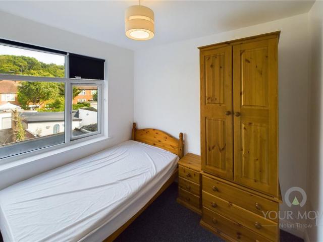 Parkfield Avenue, Northampton NN4 1 bed in a house share to rent £575 pcm £133 pw