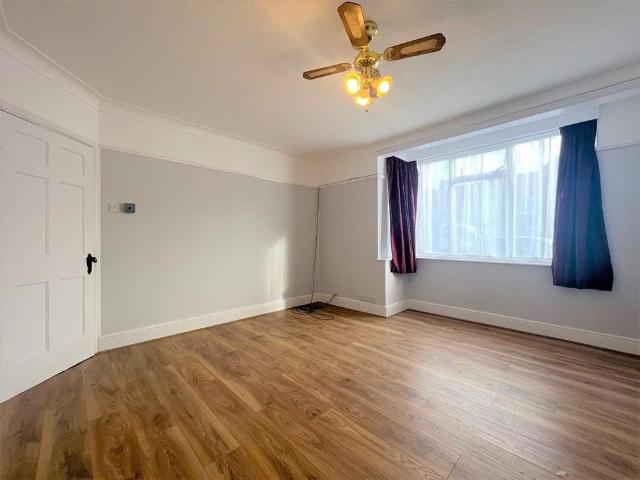 Parkfield Avenue, Hillingdon, UB10