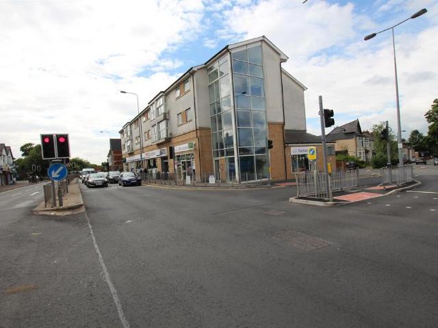 Parkfield House, North Road, Gabalfa 2 bed apartment to rent £875 pcm £202 pw