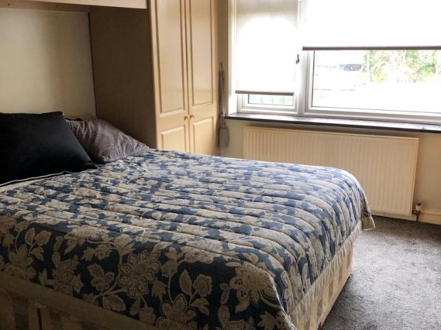 Parkfield Road, Ickenham UB10 1 bed in a house share to rent £800 pcm £185 pw