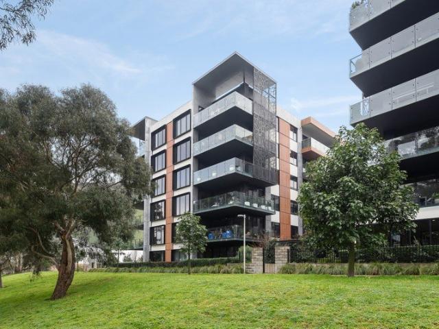 Parkfront Luxury with Resort Style Amenities