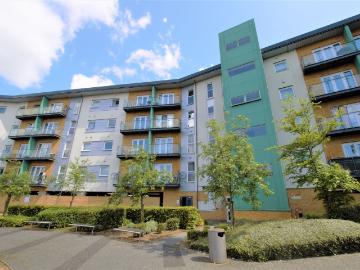 Parkhouse Court, Hatfield AL10, 1 bed flat to rent, £1,450 pcm | PrimeLocation