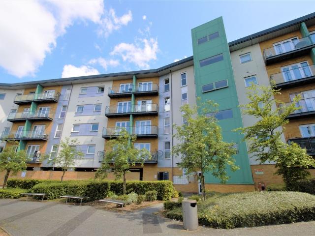 Parkhouse Court, Hatfield AL10, 1 bed flat to rent, £1,450 pcm | PrimeLocation
