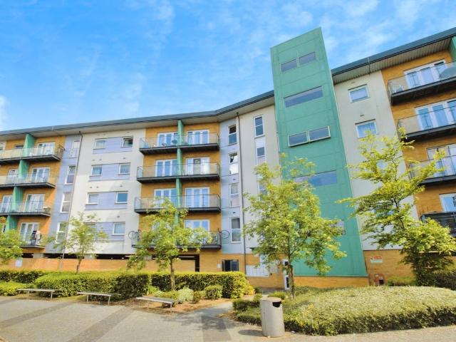 Parkhouse Court, Hatfield AL10, 2 bed flat to rent, £1,650 pcm | PrimeLocation