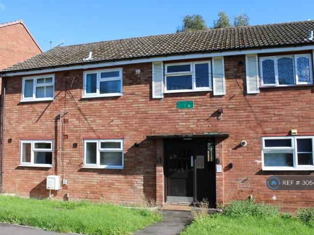 Parkhouse Gardens, Dudley, DY3 1 bed flat to rent £725 pcm £167 pw