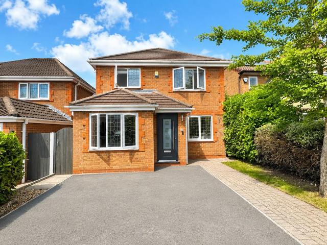 Parkham Close, Westhoughton, BL5 3 bed detached house to rent £1,400 pcm £323 pw