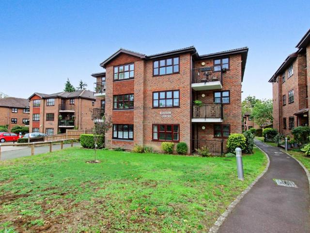 Parkhill Road, Bexley 2 bed apartment to rent £1,600 pcm £369 pw