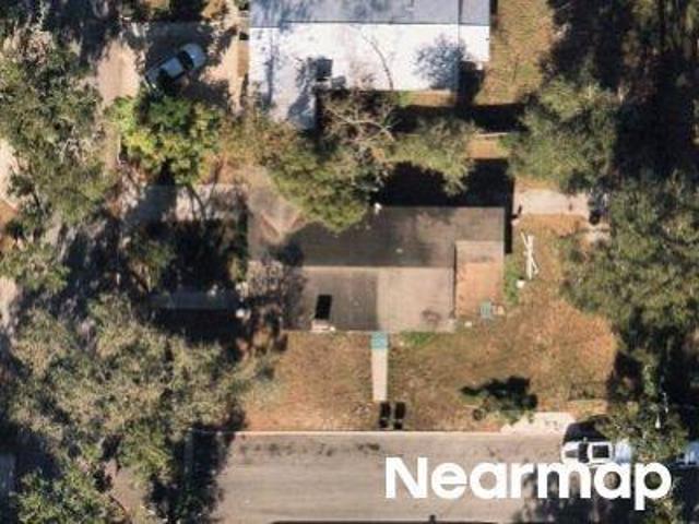 Parkhurst Ave