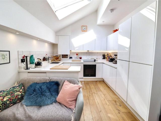 Parkhurst Road, Islington, London N7, 2 bed flat to rent, £2,600 pcm | PrimeLocation