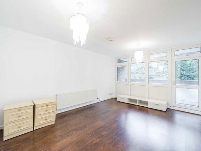 Parkhurst Road, London N7 2 bed maisonette to rent £2,300 pcm £531 pw