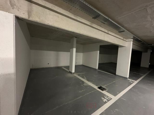 Parking à la location frontière directe Monaco