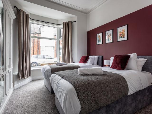 Parking Sunderland Home | Sleeps 4 | City Access