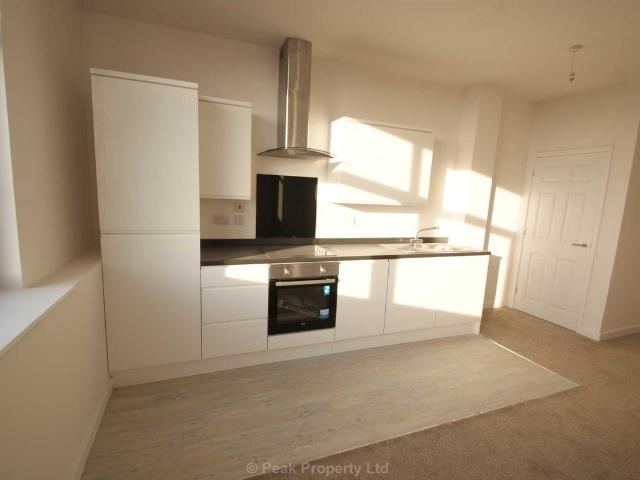 Parking Space & En Suite! The Pinnacle, Victoria Avenue, Southend On Sea SS2, 2 bed flat to rent, £1,200 pcm | PrimeLocation
