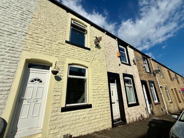 Parkinson Street, Burnley BB11, 2 bed end terrace house to rent, £675 pcm | PrimeLocation