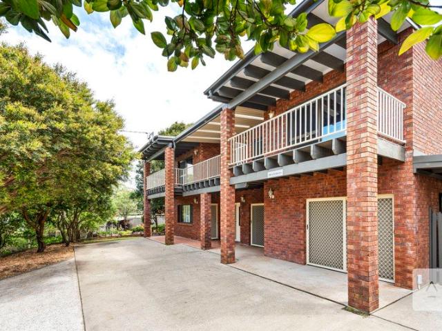 Private Coastal Estate on 1248m2 with Flexible Family Living in Peaceful Manyana