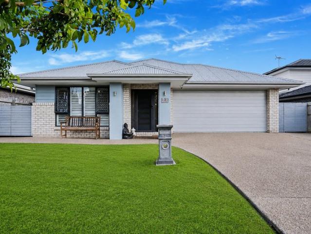 Parkland Outlook | Family Space | Side Access
