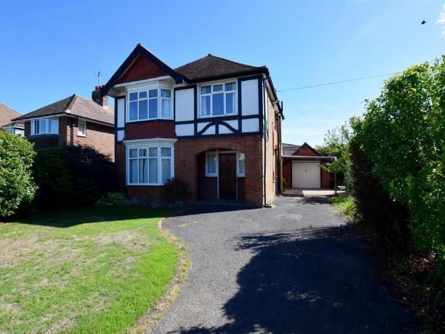 Parklands Avenue, Bognor Regis, PO21 4 bed detached house to rent £2,200 pcm £508 pw