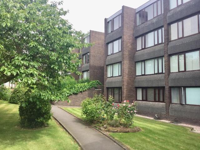Parklands Gardens, Walsall WS1 1 bed flat to rent £750 pcm £173 pw