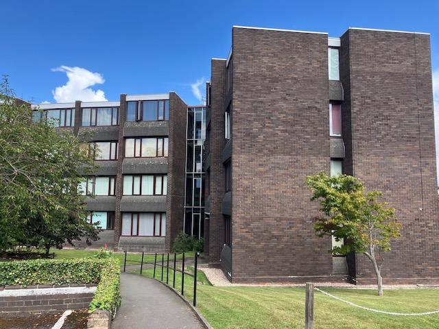 Parklands Gardens, Walsall 1 bed apartment to rent £725 pcm £167 pw