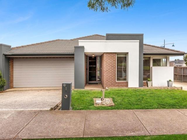 Parklands Out The Front & Sunshine Out The Back