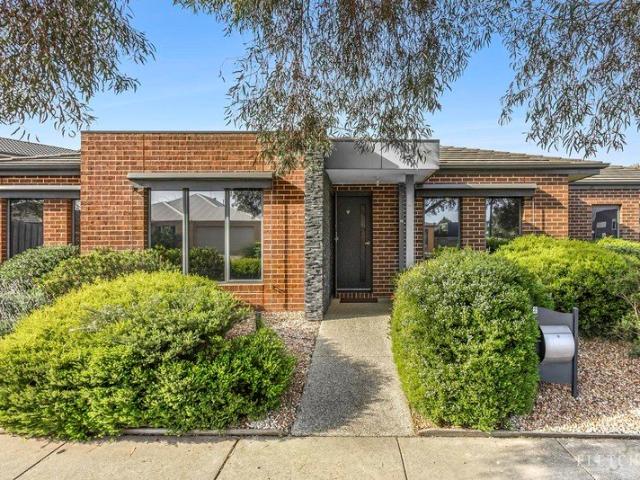 Parklands, North Orientation & Everything On Foot