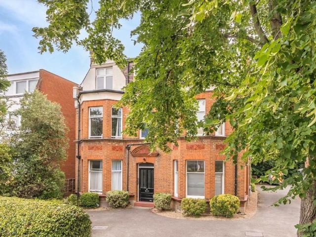 Parklands, Surbiton KT5 3 bed flat to rent £3,100 pcm £715 pw