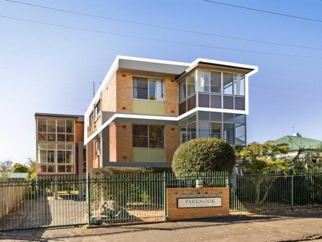 'Parknook' Chaming Unit in Unrivalled Location