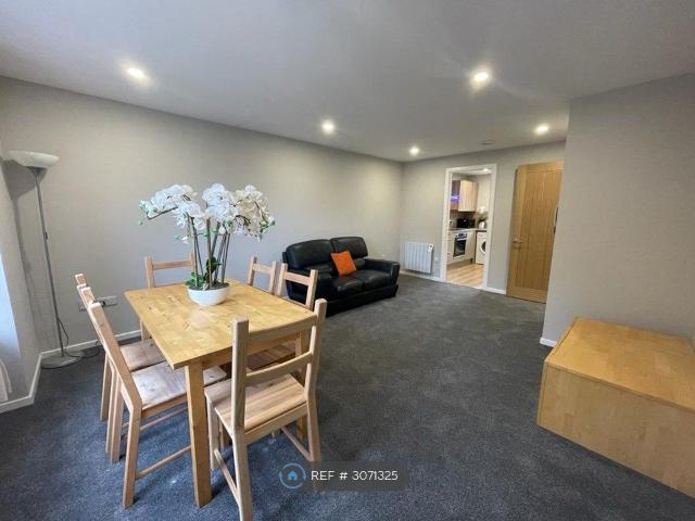 Parkside Terrace, Edinburgh EH16, 2 bed flat to rent, £1,450 pcm | PrimeLocation