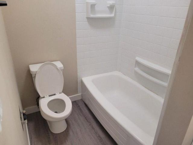 Parkside Village 9121 106A Ave 3BDR