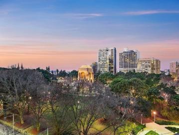 Parkside Apartment with Expansive Views