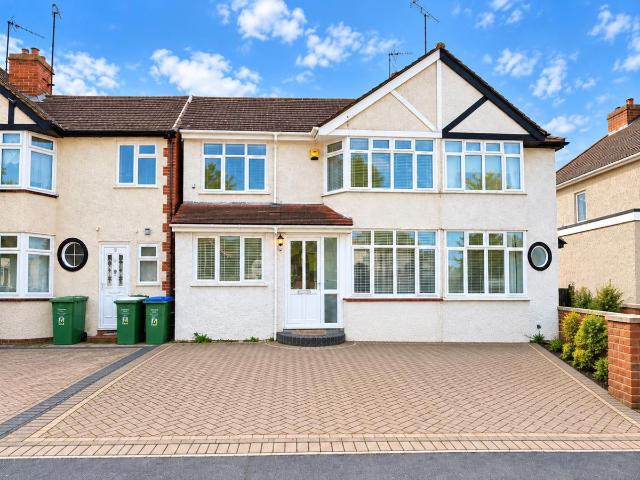 Parkside Avenue, Bexleyheath DA7, 3 bed property to rent, £2,200 pcm | PrimeLocation