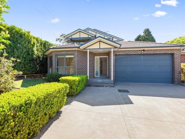 Parkside Family Haven on the Doorstep to Transport, Schools and Shops