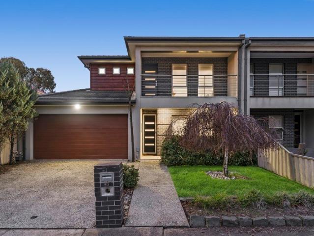 Parkside Family Living with Exceptional Outdoor Entertaining