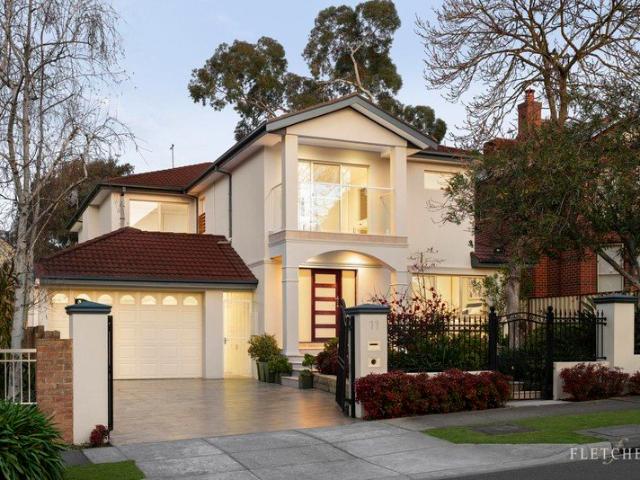 Parkside Family Living with Space, Flexibility and an Exceptional Outlook
