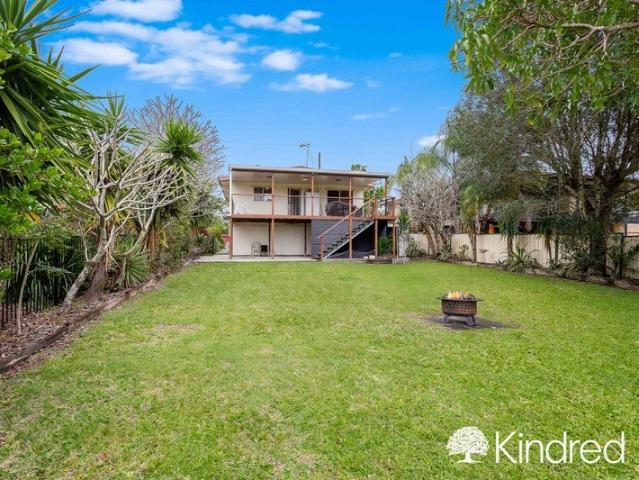 Parkside Family Living with Space, Versatility & Entertainer's Appeal